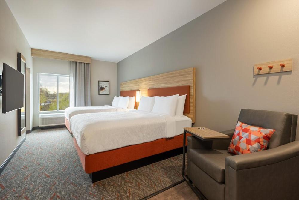 Queen Studio with Two Queen Beds - Hearing Accessible - Non-Smoking interior